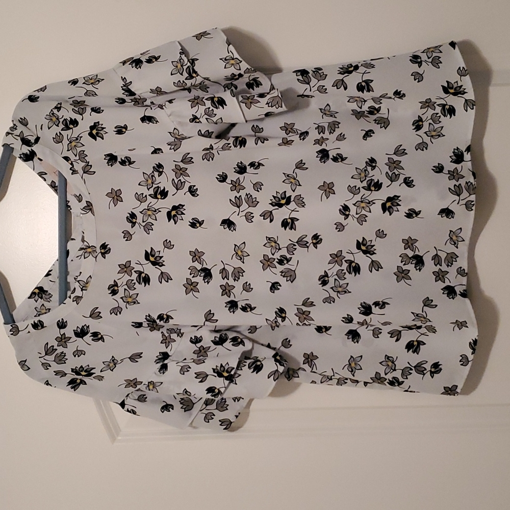 Loft Ruffle Sleeve Blouse